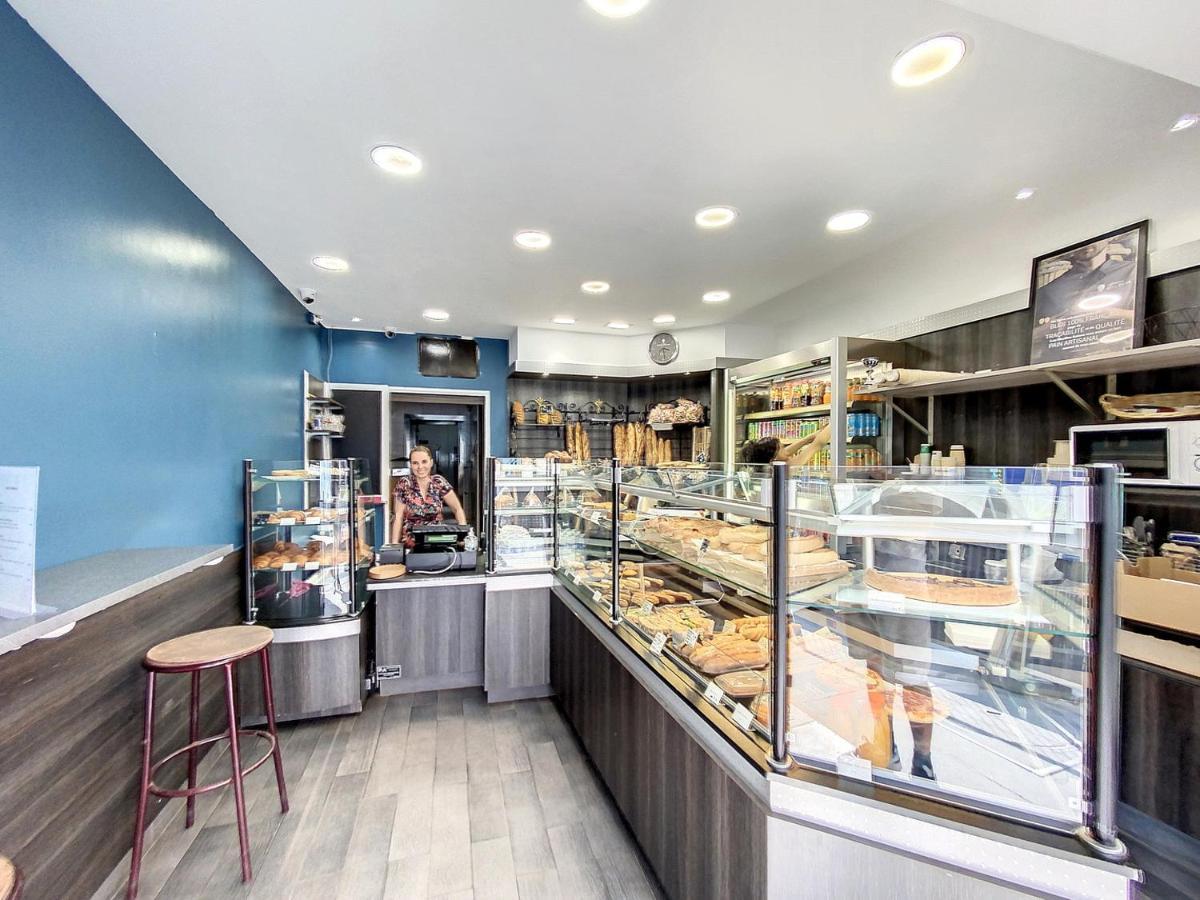 La Boulangerie Parisienne - Central - Les Freres De La Loc' Exterior photo